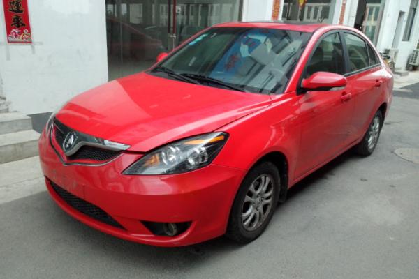 【淮安】2011年1月 长安(轿车) 悦翔 三厢1.5at尊贵型 4.