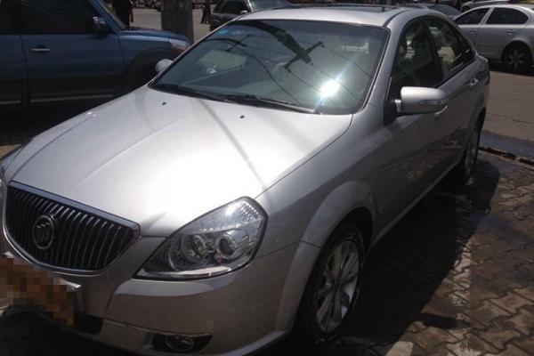 【包头】2013年1月 别克 凯越 1.6自动挡 银灰 自动档