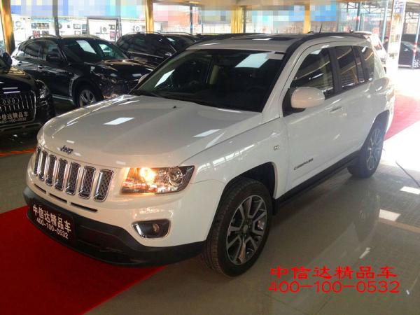 Jeep 指南者 2.0两驱豪华版