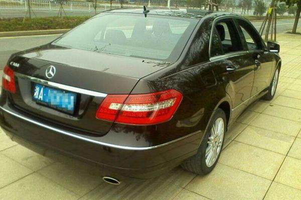 【长沙】2013年11月 奔驰 e级轿车 e300时尚型 38.8万(新车指导价:67.