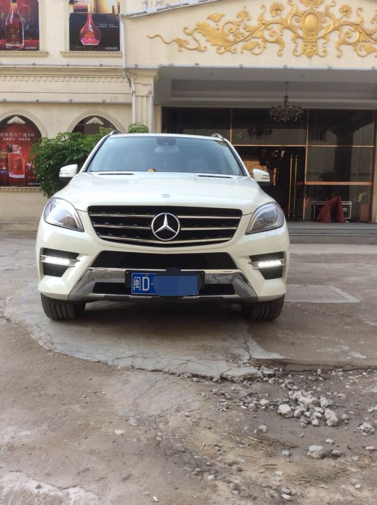 2013年3月奔驰 ml级越野车 ml300 4matic