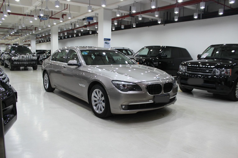【上海】2009年11月 宝马 宝马7系 740li 豪华型 灰色 自动档