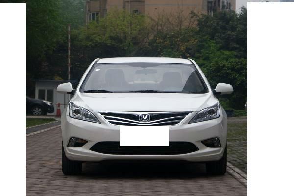 【衢州】2013年6月 长安(轿车 逸动 1.6l 自动 豪华型 白色 自动档