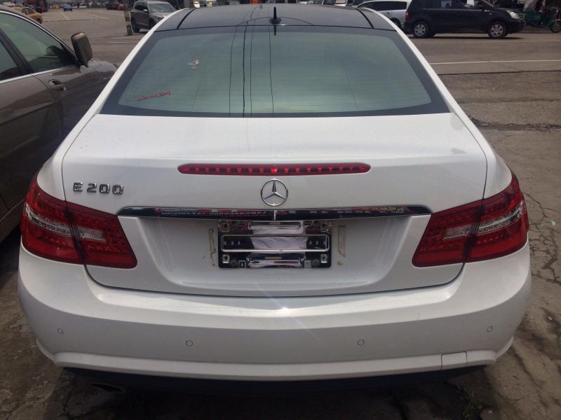 【台州】2013年10月 奔驰 e级双门轿跑车 e200 自动档