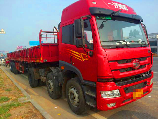 【宜春】2012年10月 一汽解放悍威310二手半挂车出售 红色 手动挡