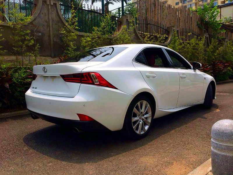 【厦门】2013年10月 雷克萨斯 is is250 2.5 f-sport 白色 手自一体