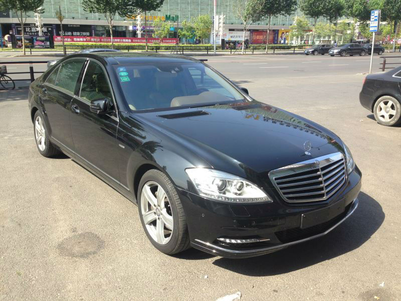 哈尔滨2010年4月奔驰奔驰s级2010款s350l35l4matic黑色