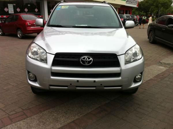 【宁波】2009年11月 丰田 rav4 2.0 豪华版 银灰 手自一体