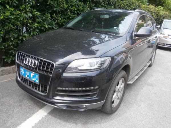 奥迪 奥迪Q7  2013款 Q7 3.0T FSI 35 TFSI 进取型