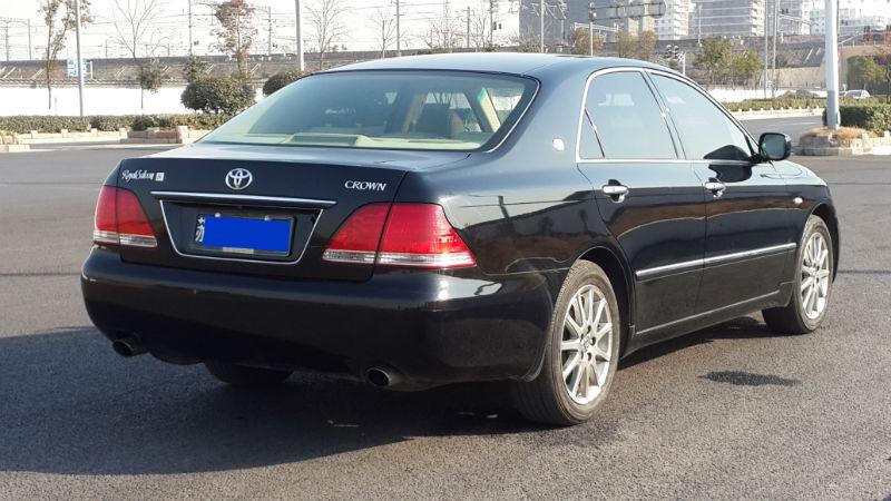 【南京】2005年6月 丰田 皇冠 3.0 royal saloon g 黑色 手自一体
