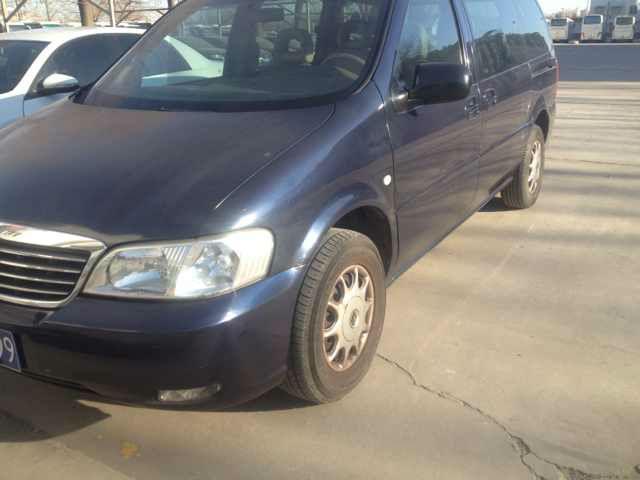 【北京】2008年11月 别克 gl8 陆尊 2.5 gt 7座精英版 蓝色 自动档