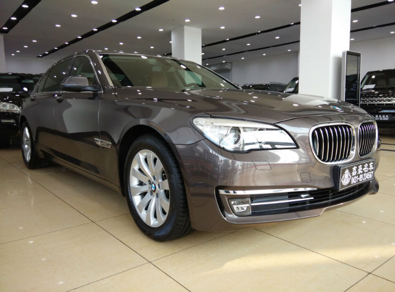 【长春】2014年7月 宝马 宝马7系 730li 3.0 豪华型 香槟色 自动档