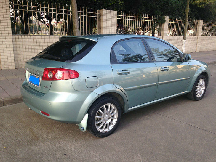 【佛山】2005年12月 别克 凯越 hrv 1.6 le 天窗豪华版 绿色 手动挡