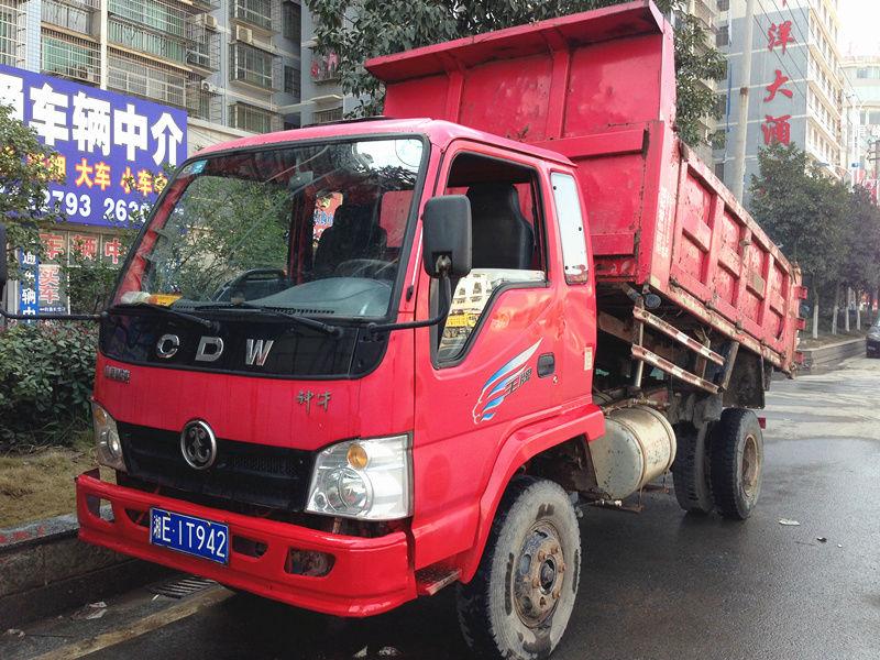 【邵阳】2011年7月 王牌神牛自卸车 红色 手动挡