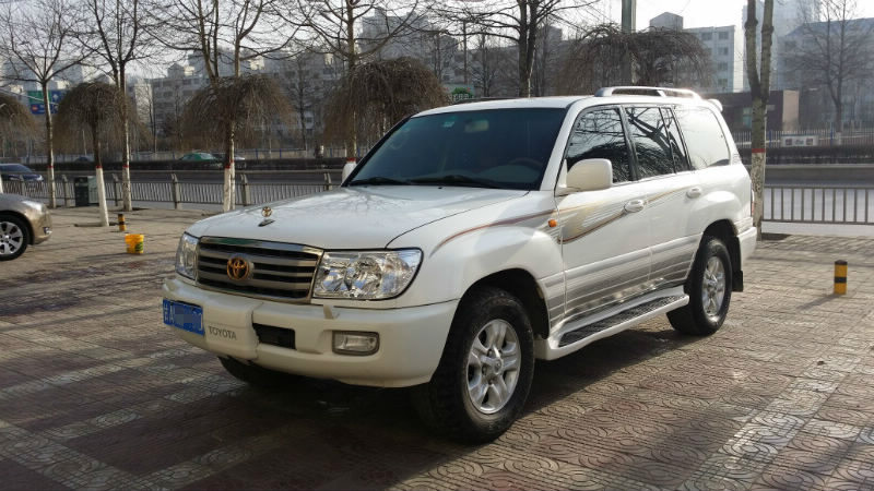 【西宁】2008年9月 丰田 陆地巡洋舰 4.5gx-r 四驱 白色 自动档