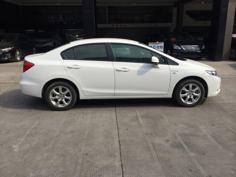 【温州】2012年8月 本田 思域 1.8 exi 舒适版 白色 自动档