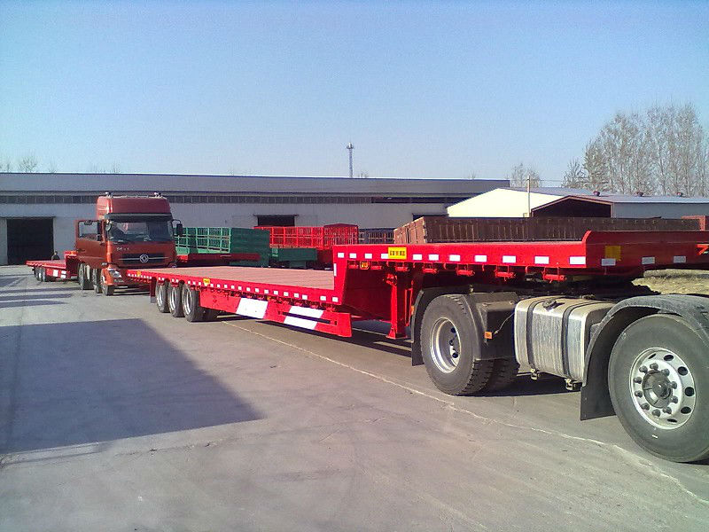 【济宁】未上牌 17.5米低平板半挂车以旧换新 红色 手动挡