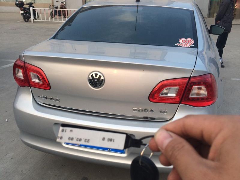 【枣庄】2009年4月 大众 宝来 1.6 时尚版 银灰 手动挡