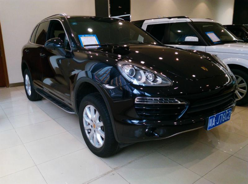 【成都】2012年3月 保时捷 卡宴 3.0t 黑色 自动档