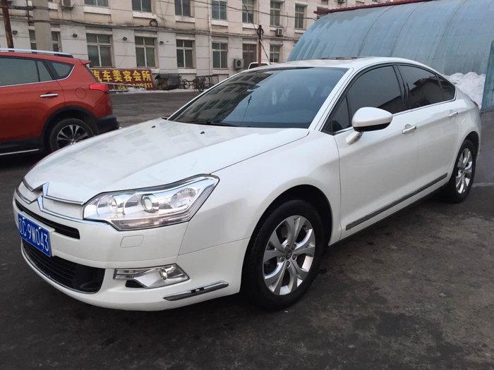 【鞍山】2012年10月 雪铁龙 c5 2012款 雪铁龙c5-2.