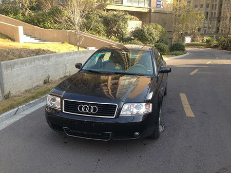 【宁波】2003年9月 奥迪a6l2.4at 黑色 黑色 自动档