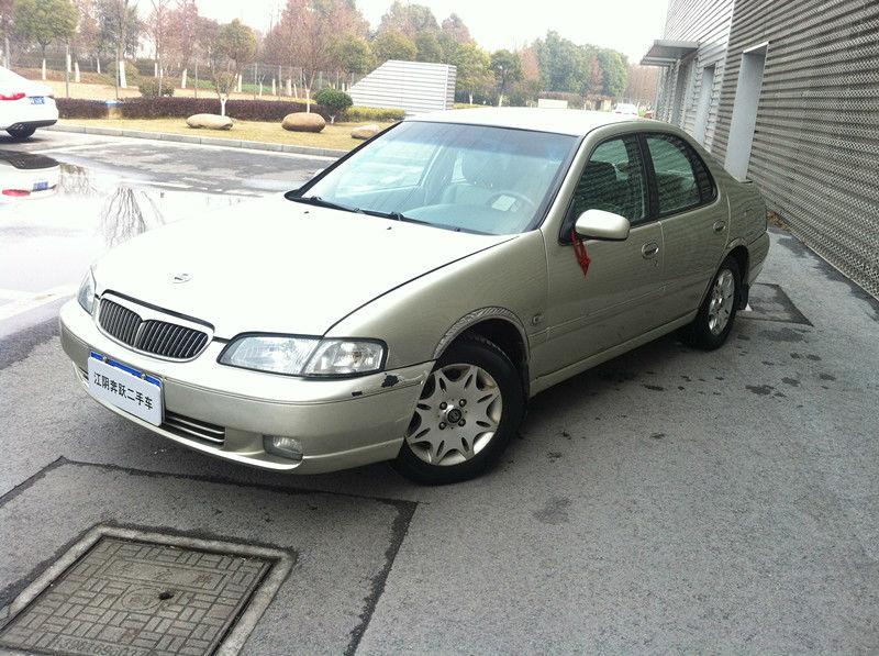 【无锡】2003年4月 日产 蓝鸟 2.0 尊贵型 黄色 自动档