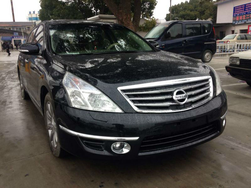 【宁波】2009年7月 尼桑公爵王2.5v6 黑色 黑色 自动档
