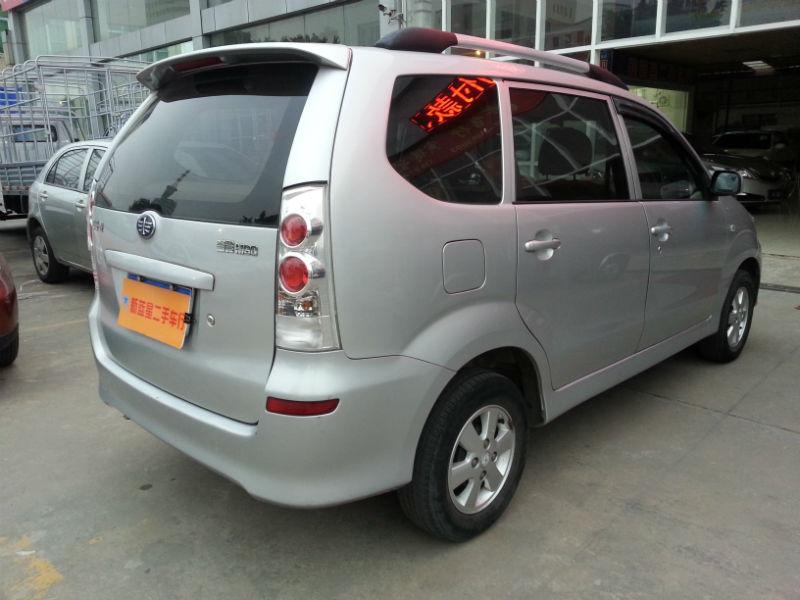 【佛山】2010年10月 一汽 森雅m80 1.3 7座 银灰 手动挡