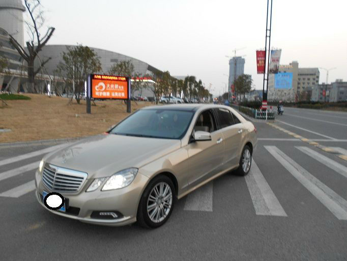 宁波2010年9月奔驰e300香槟色香槟色手自一体