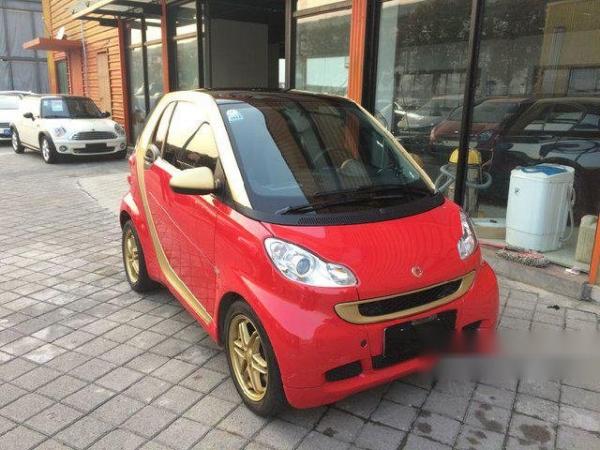 smart fortwo 精灵fortwo 2012款 1.0 手自一体 MHD龙年特别版