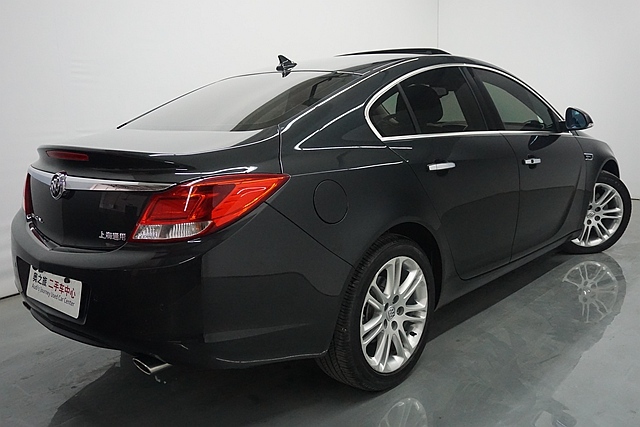 【北京】2011年10月 别克 君威 2.4l sidi旗舰版onstar 灰色 自动档