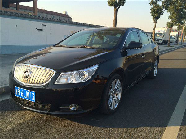 【宁波】2009年9月 别克 君越 3.0 旗舰版 黑色 手自一体