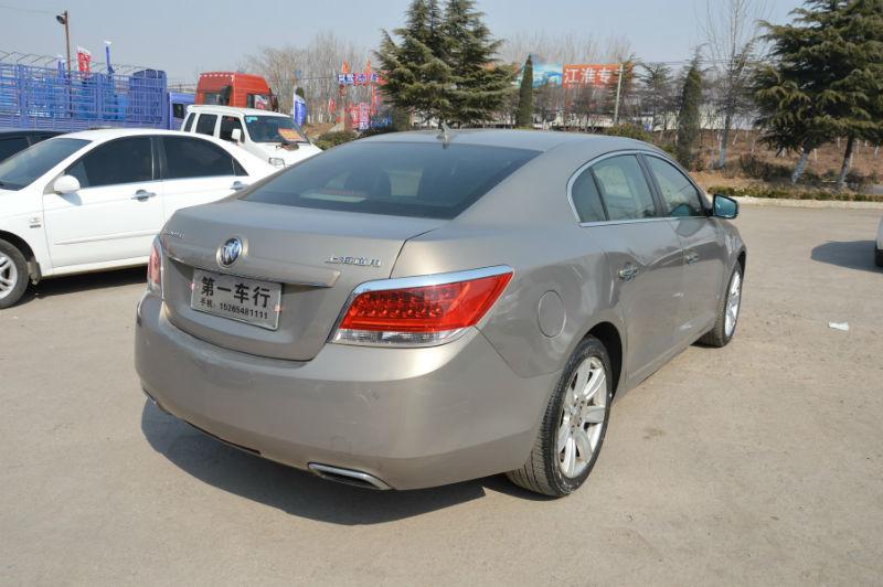 【泰安】2009年9月 别克 君越 3.0 旗舰版 香槟色 手自一体