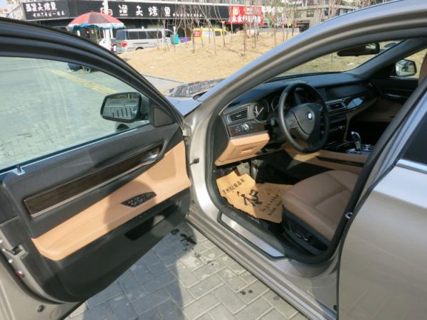 宝马 宝马7系  2013款 740Li 3.0T 领先型