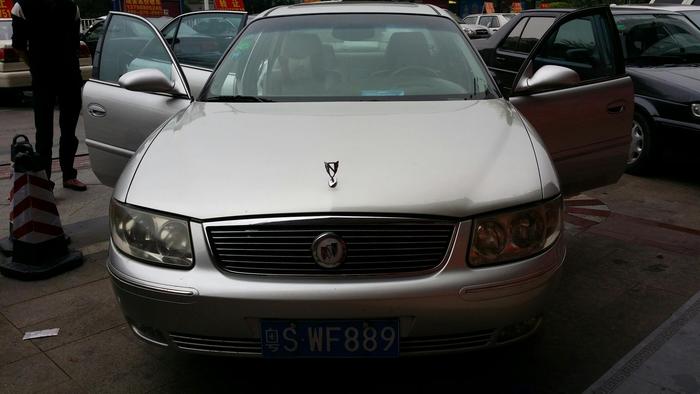 【东莞】2004年4月 别克 君威 2004款 3.0l 旗舰版 银灰