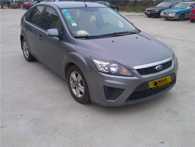 【无锡】2010年10月 福特 福克斯 1.8 舒适型 灰色 手动挡
