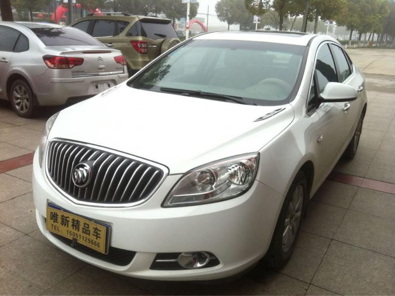 【镇江】2011年8月 别克 英朗 gt 1.6 时尚版 白色 手动挡