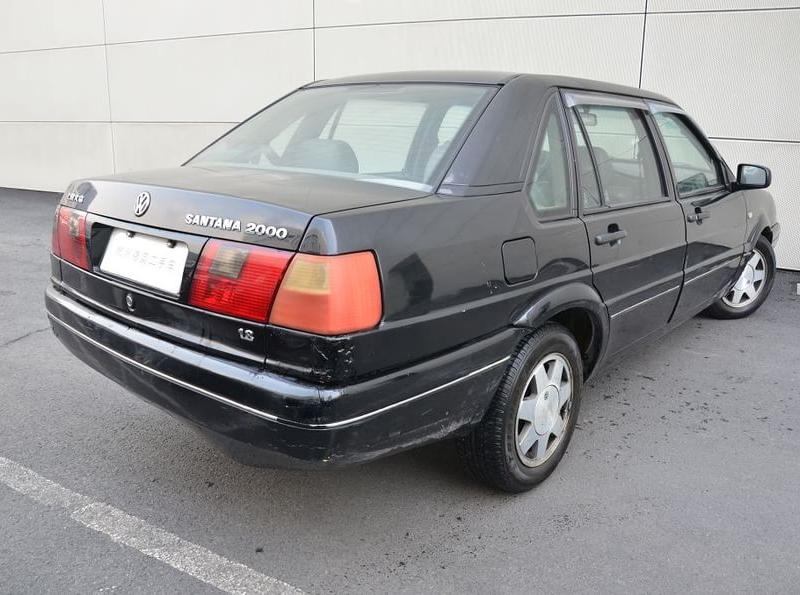 【杭州】2002年7月 大众 桑塔纳 gli (普通)手动 黑色 手动挡