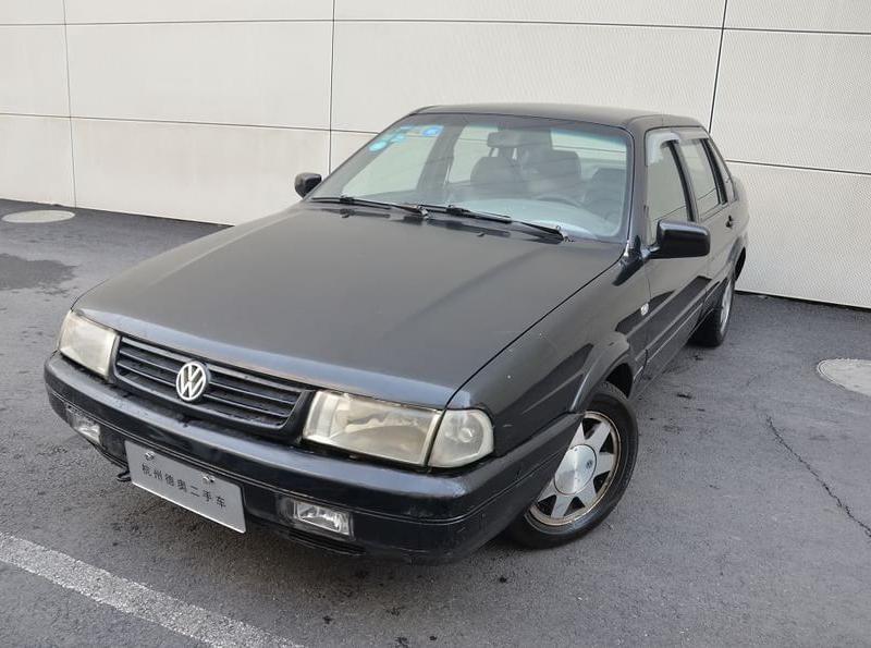 杭州2002年7月大众桑塔纳gli普通手动黑色手动挡