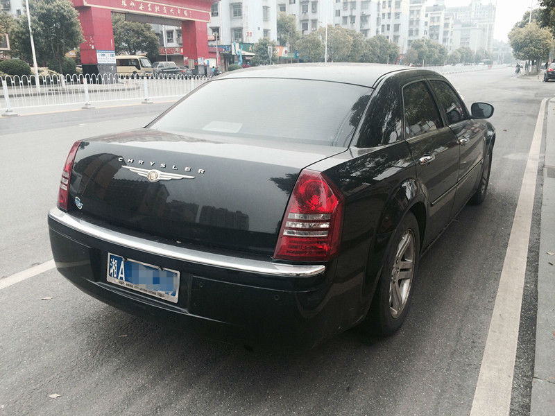 【长沙】2009年6月 克莱斯勒 300c 2.7 豪华领航版 黑色 自动档