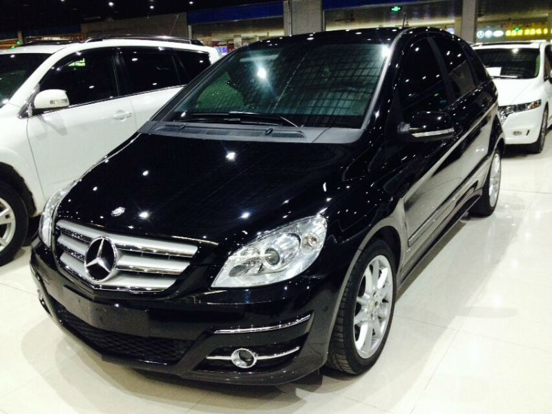 【济南】2012年8月 奔驰 b级 b200 1.6t 黑色 自动档