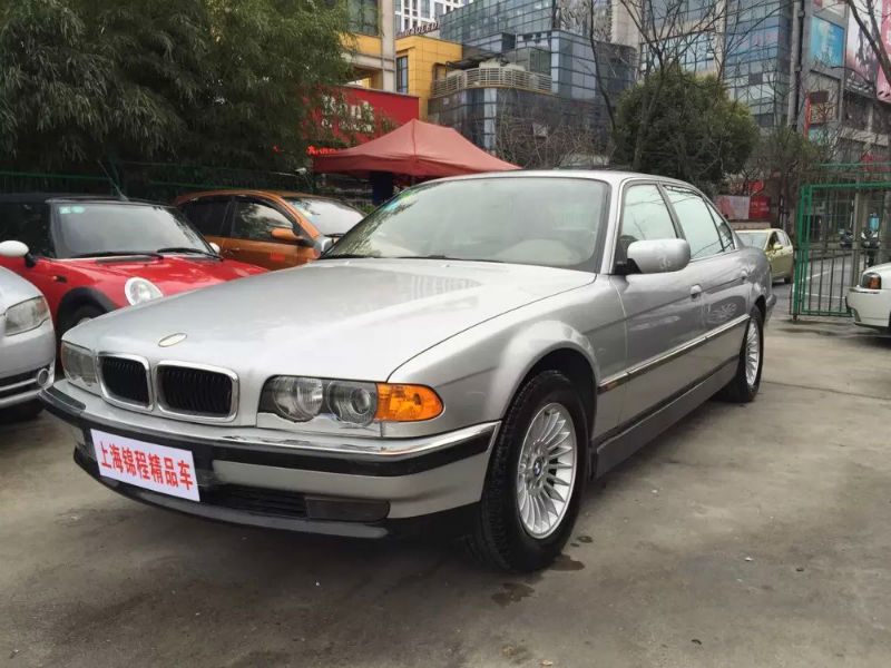 上海2001年8月宝马宝马7系2001款740il40银灰手自一体