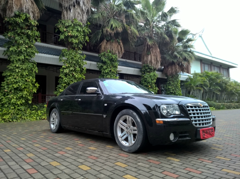 【揭阳】2009年6月 克莱斯勒 300c 2006款 2.