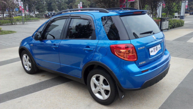 【成都】2010年9月 铃木 天语sx4 1.6 运动版增配版 蓝色 自动档
