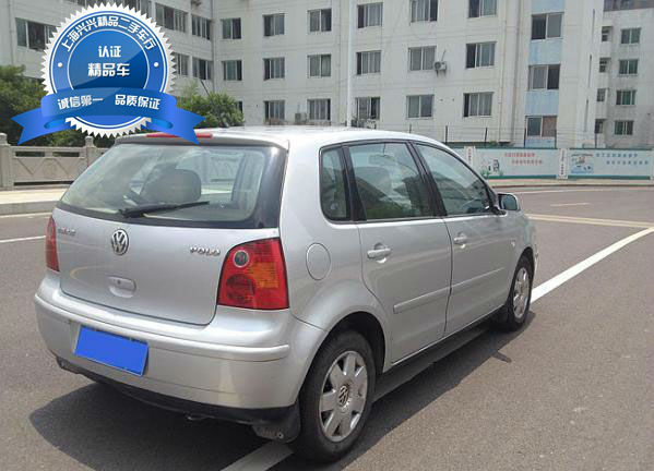 【上海】2004年9月 大众 polo 1.6 豪华版 银灰 手动挡