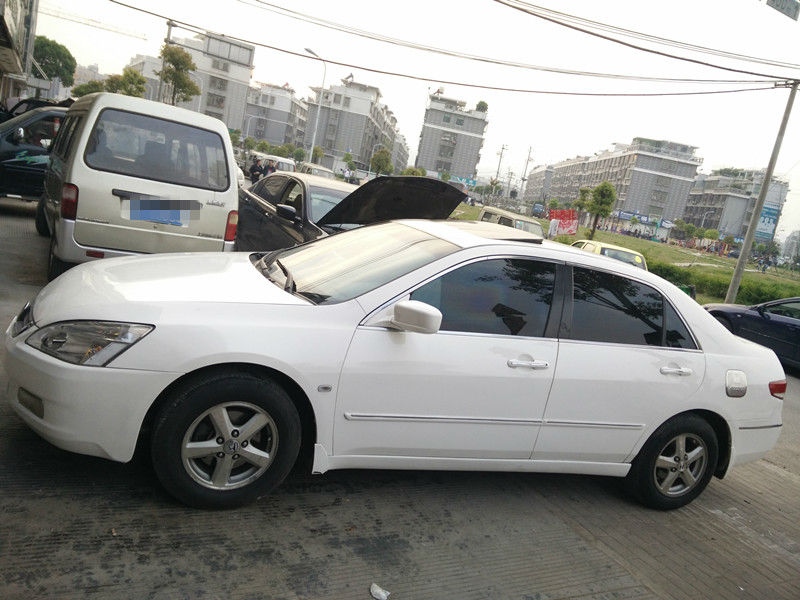 【金华】2005年6月 本田 雅阁 2.4 vtec 舒适版 白色 自动档