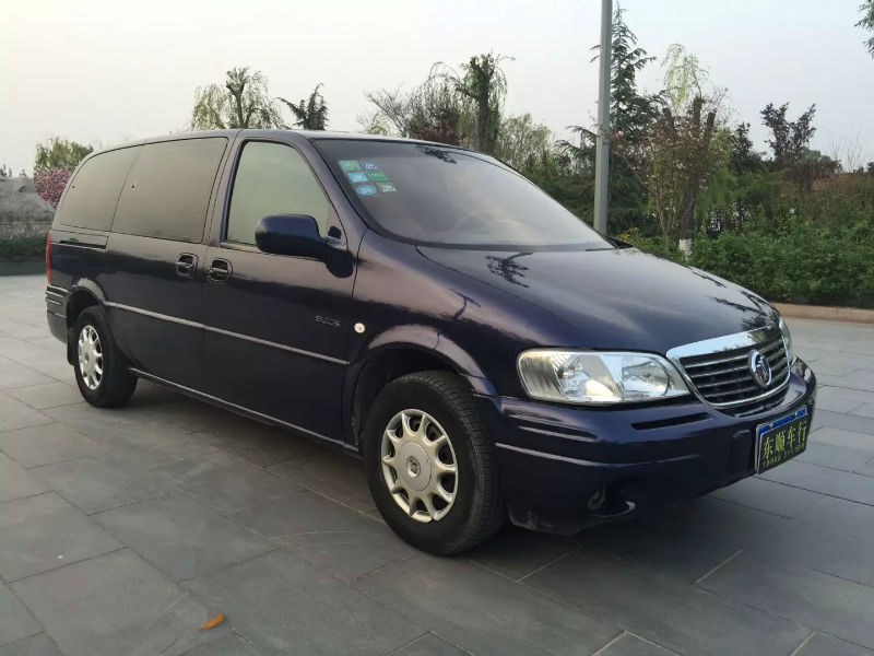 【济南】2003年4月 别克 gl8 3.0 ct 7座舒适版 蓝色 手自一体