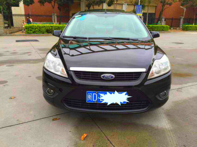 【厦门】2009年6月 福特 福克斯 1.8 舒适型 黑色 自动档