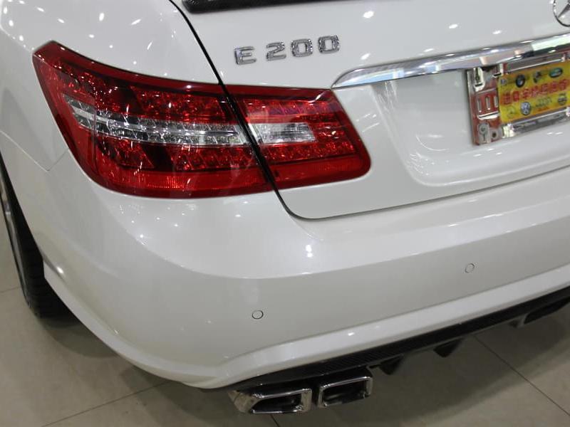 【上海】2013年7月 奔驰 e级双门轿跑车 e200 coupe 白色 自动档
