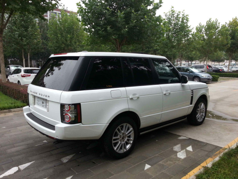 【北京】2013年1月 路虎 揽胜行政版 白色 自动档
